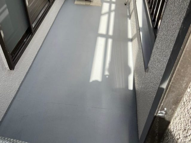 姫路市でベランダ土間の防水工事完了